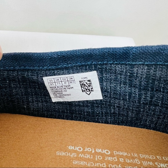 TOMS Men’s Jean and Jute Lining Shoes - Picture 10 of 12